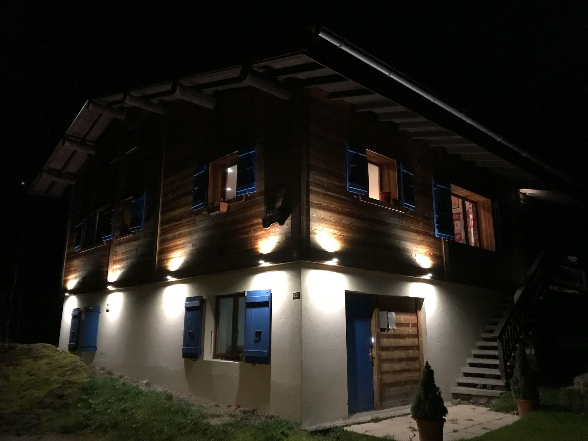 ชาเลต์ เล เฟรน Bed & Breakfast Chamonix ภายนอก รูปภาพ